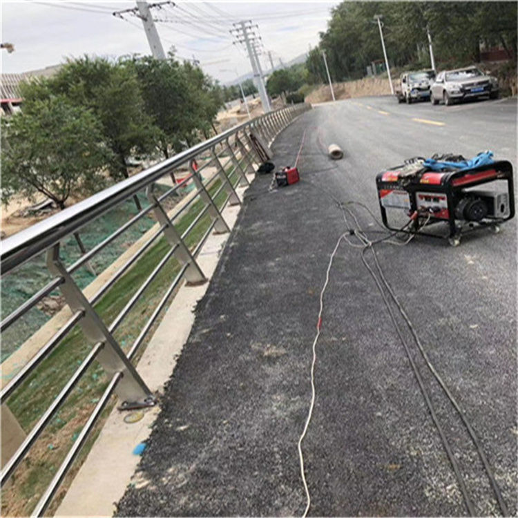 公路桥梁防撞栏杆常用规格型号品质保证实力见证