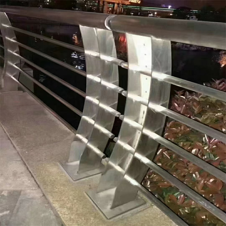 桥梁围栏防撞焊接工艺好畅销本地