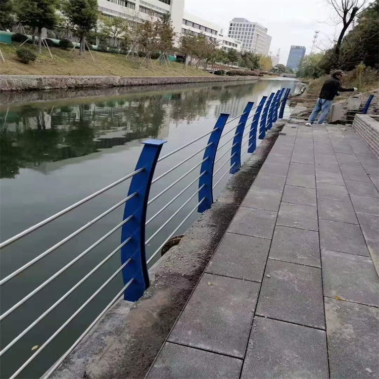 桥梁钢栏杆销售电话多行业适用