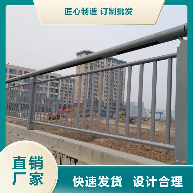 有现货的公路灯光护栏实体厂家质量优价格低