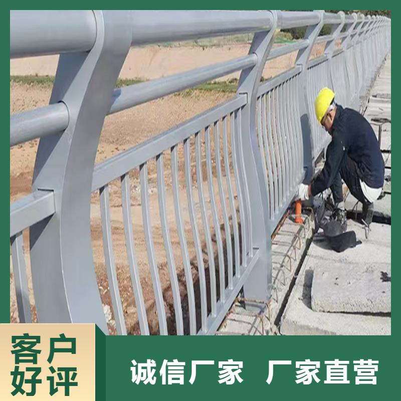 Q355B桥梁河道护栏施工企业及时桥梁护栏种类丰富