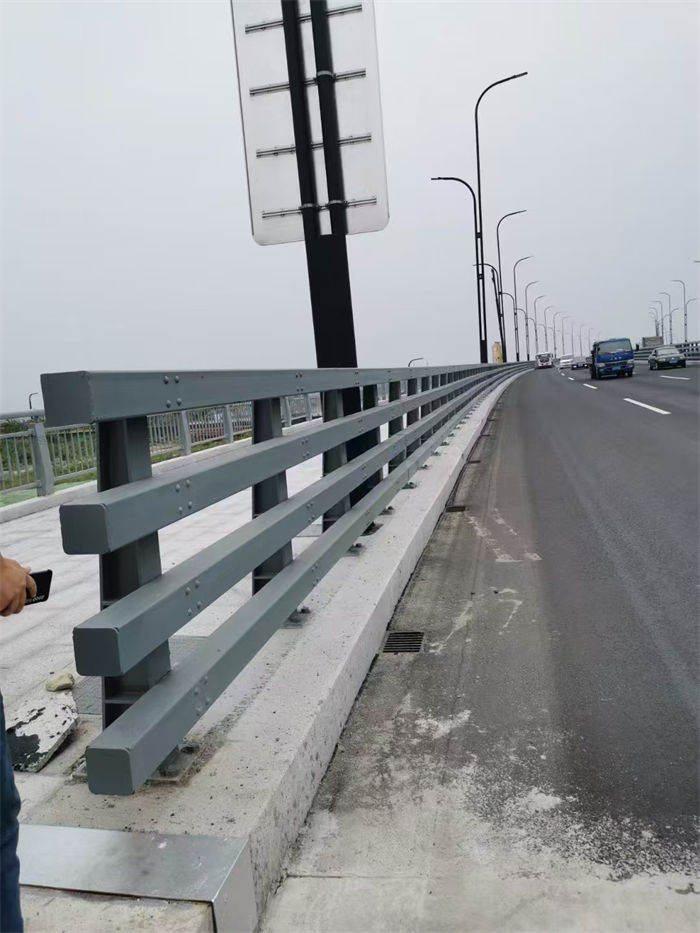 道路护栏销售厂家