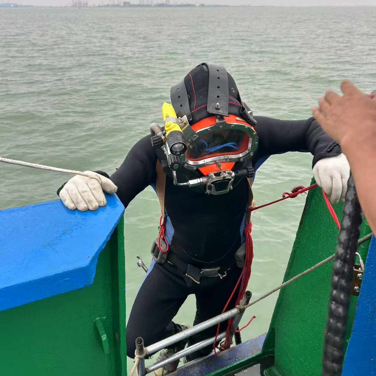 水下潜水打捞救援多年经验