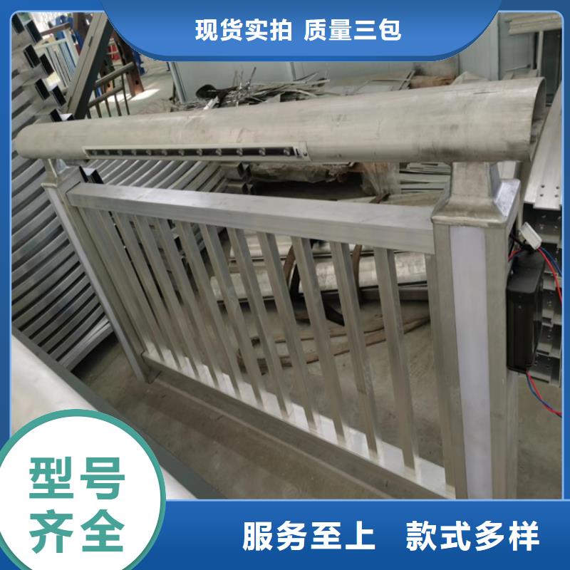 钢板桥梁防撞立柱防护性能好严谨工艺
