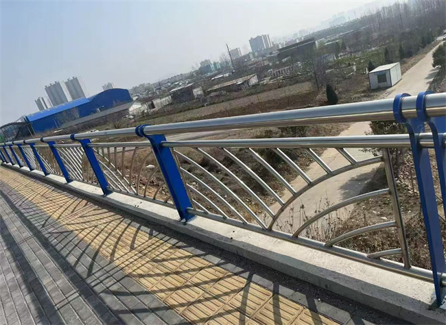 护栏以质量求生存