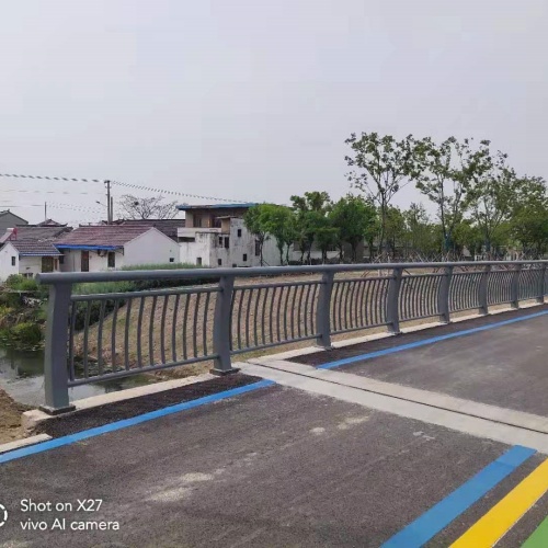 桥梁段防撞护栏来样加工