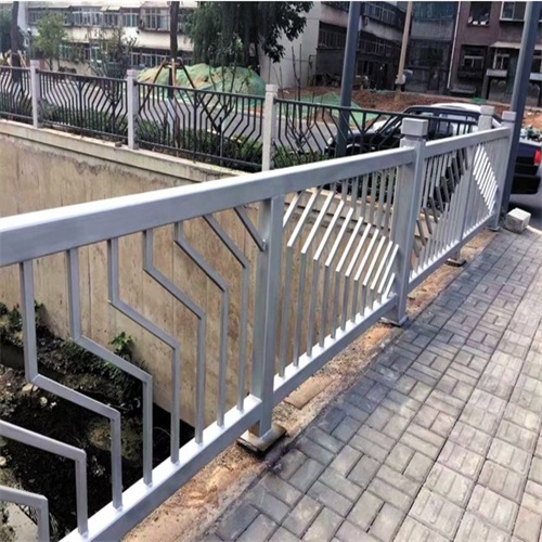 不锈钢复合管人行道护栏栏杆多钱一米栏杆