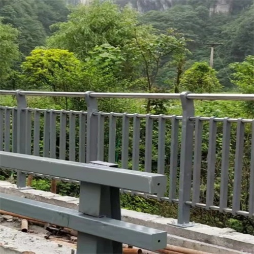 桥梁护栏报价欢迎您