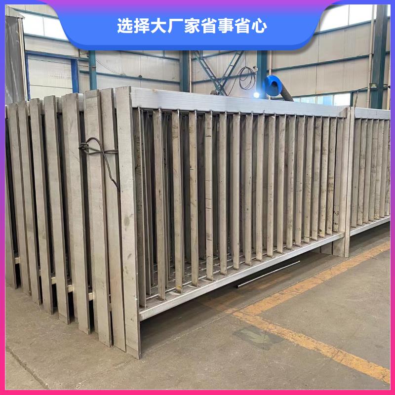 公路桥梁防护栏杆购买注意事项快速物流发货
