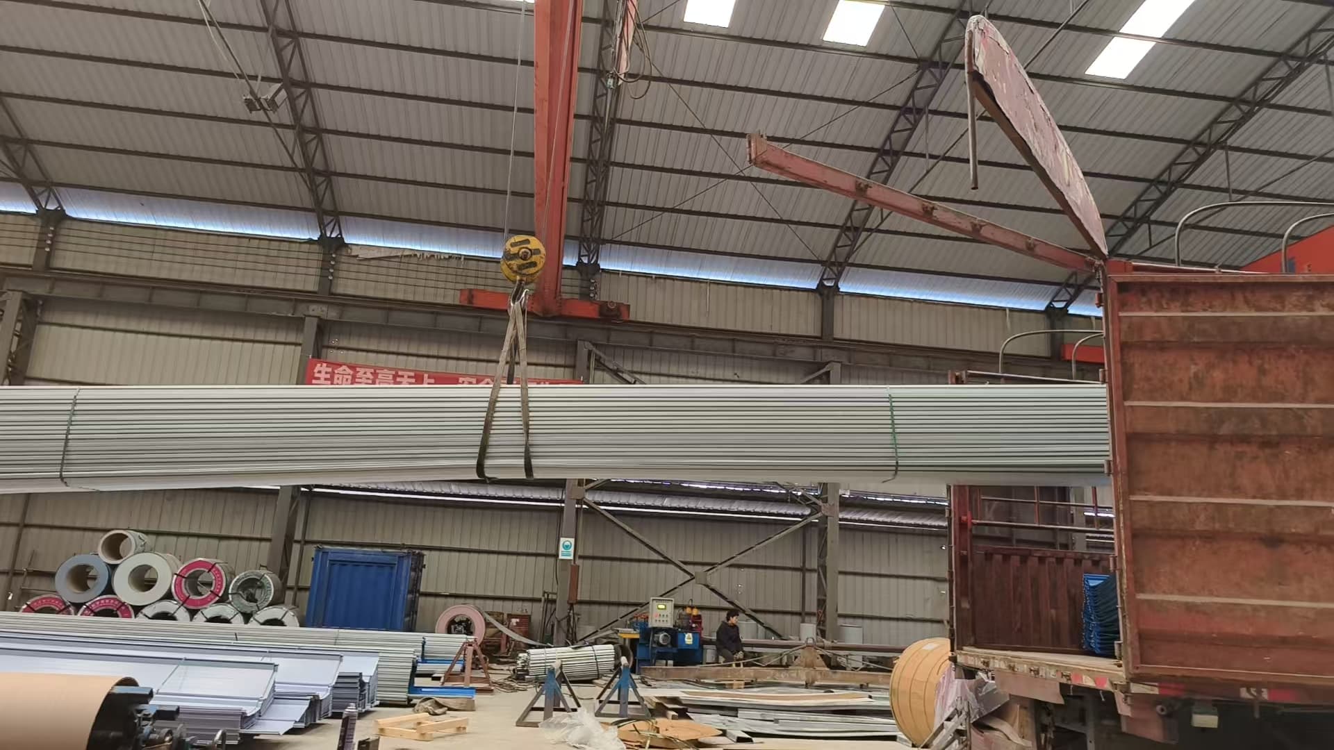 彩钢瓦_格型号无缝钢管产地直销