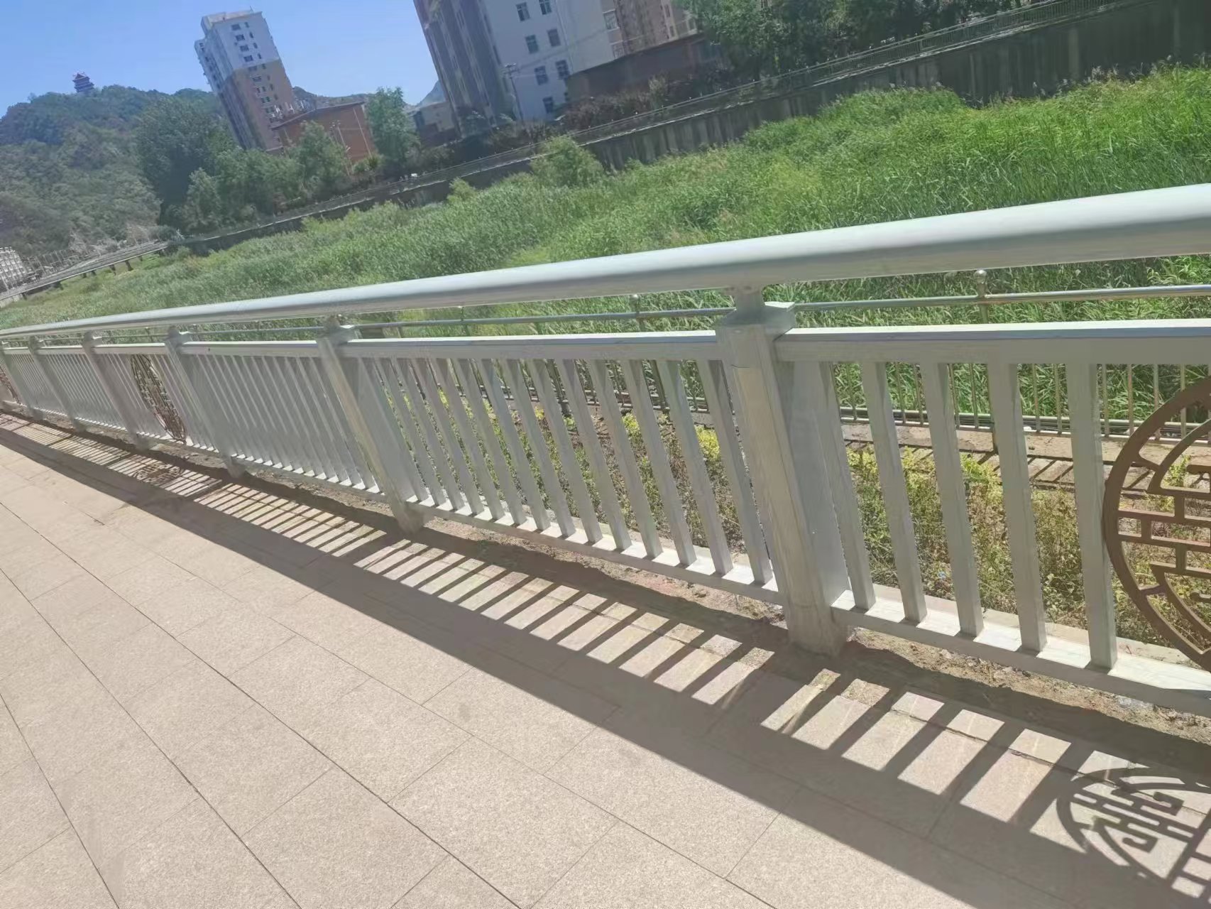 灯光栏杆正规生产厂家