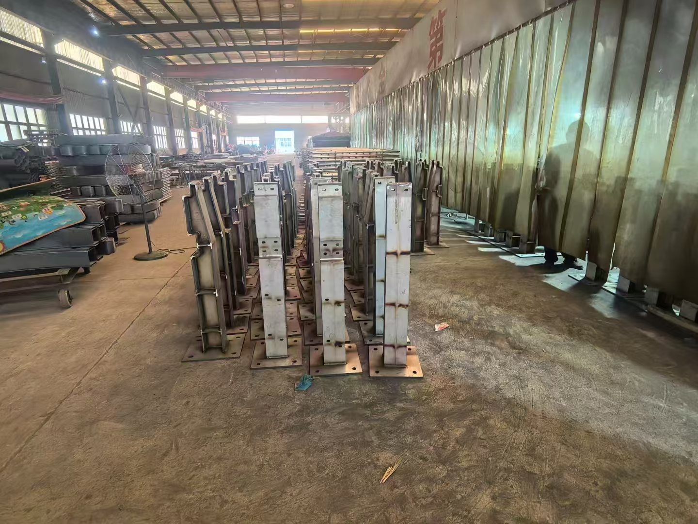 不锈钢护栏立柱防腐耐用