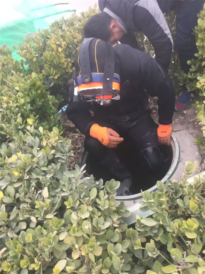 水下砌墙封堵管道经验丰富