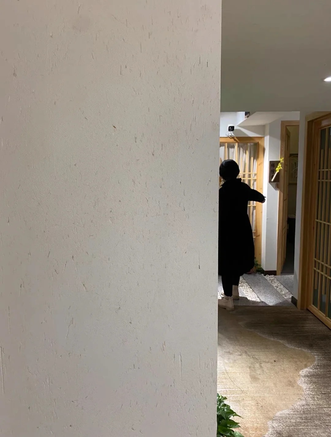 室外稻草漆施工