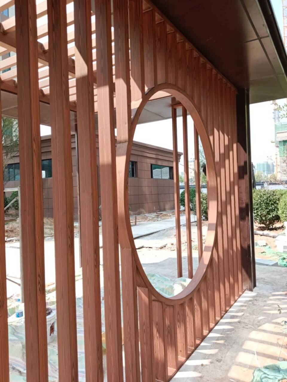 仿木纹漆，钢结构木纹漆，铝合金木纹漆施工价格