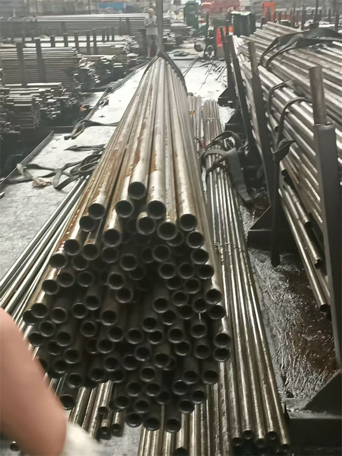 无缝钢管工厂现货供应