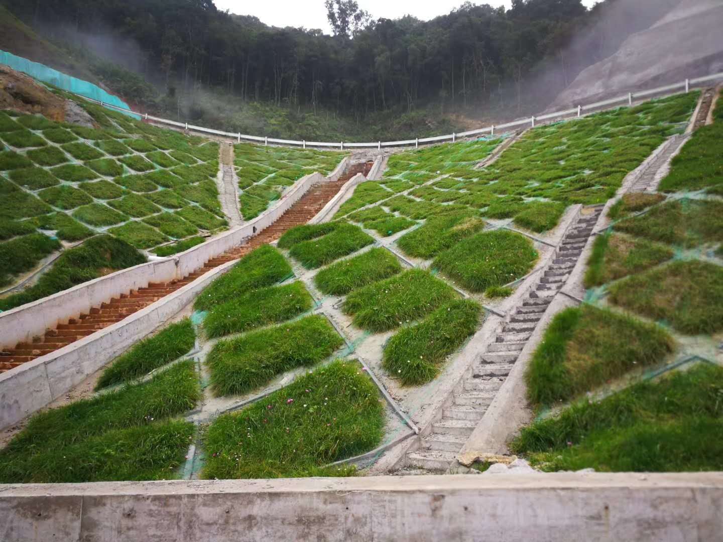 潍柴大功率喷播机黄土分筛机